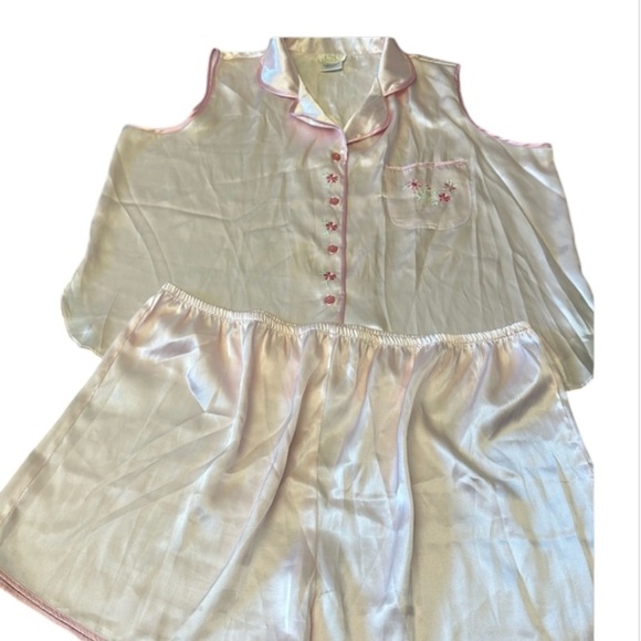 L.A.INTIMATES ⭐️ VINTAGE satin pajama set - Picture 1 of 4